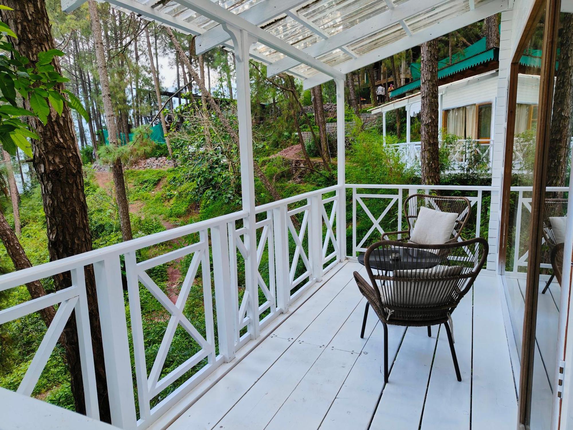 Kasauli Hills Resort Exterior photo